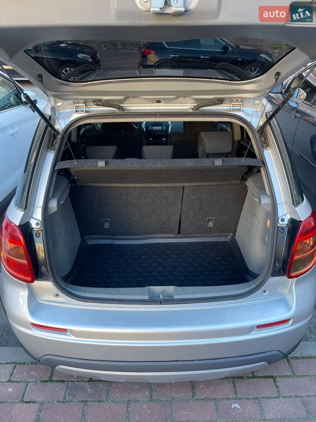 2010 Suzuki SX4 - мініатюра 9