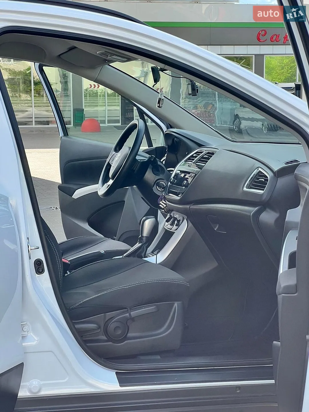 2018 Suzuki SX4 - мініатюра 14