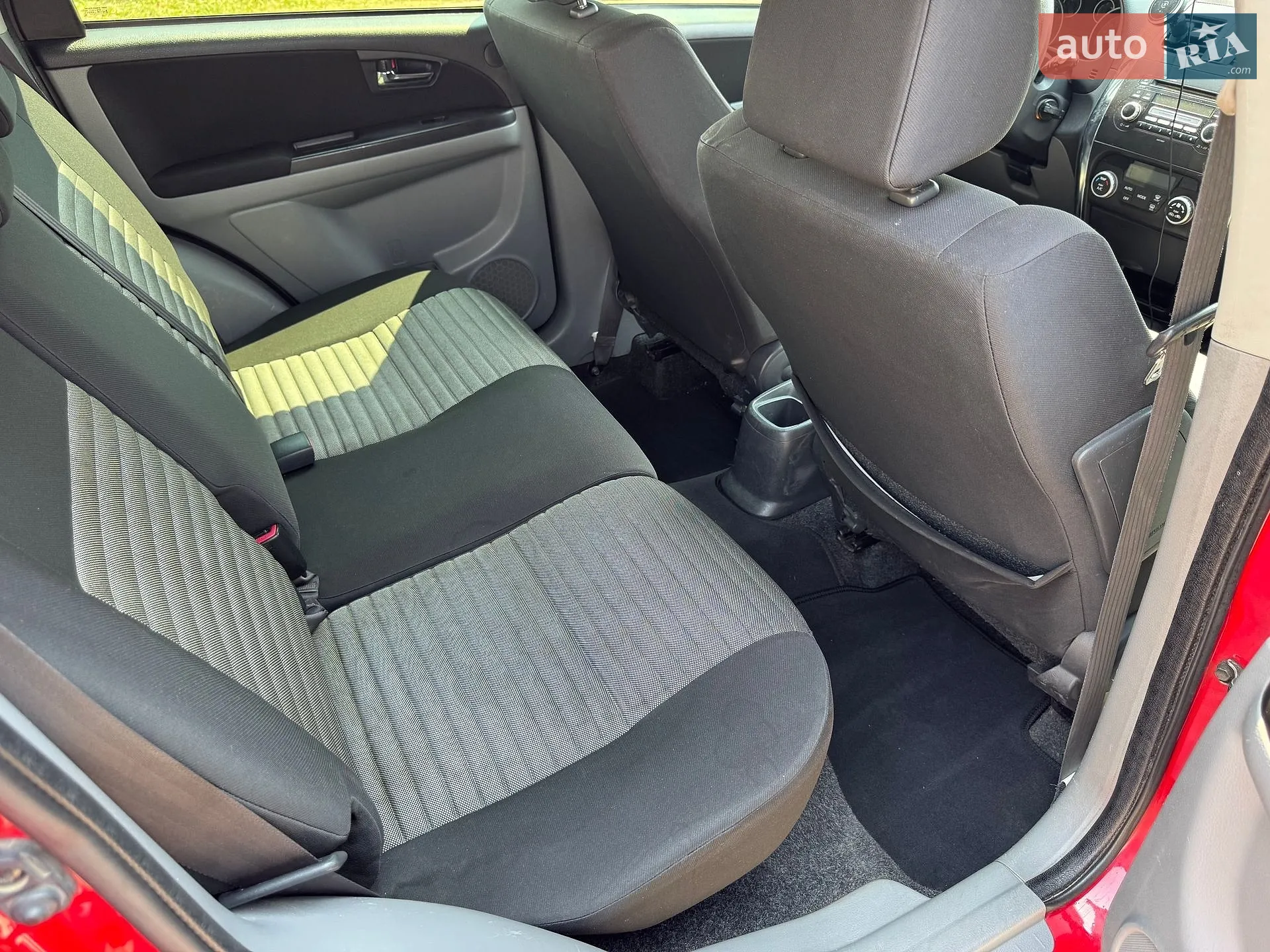 2013 Suzuki SX4 - мініатюра 12