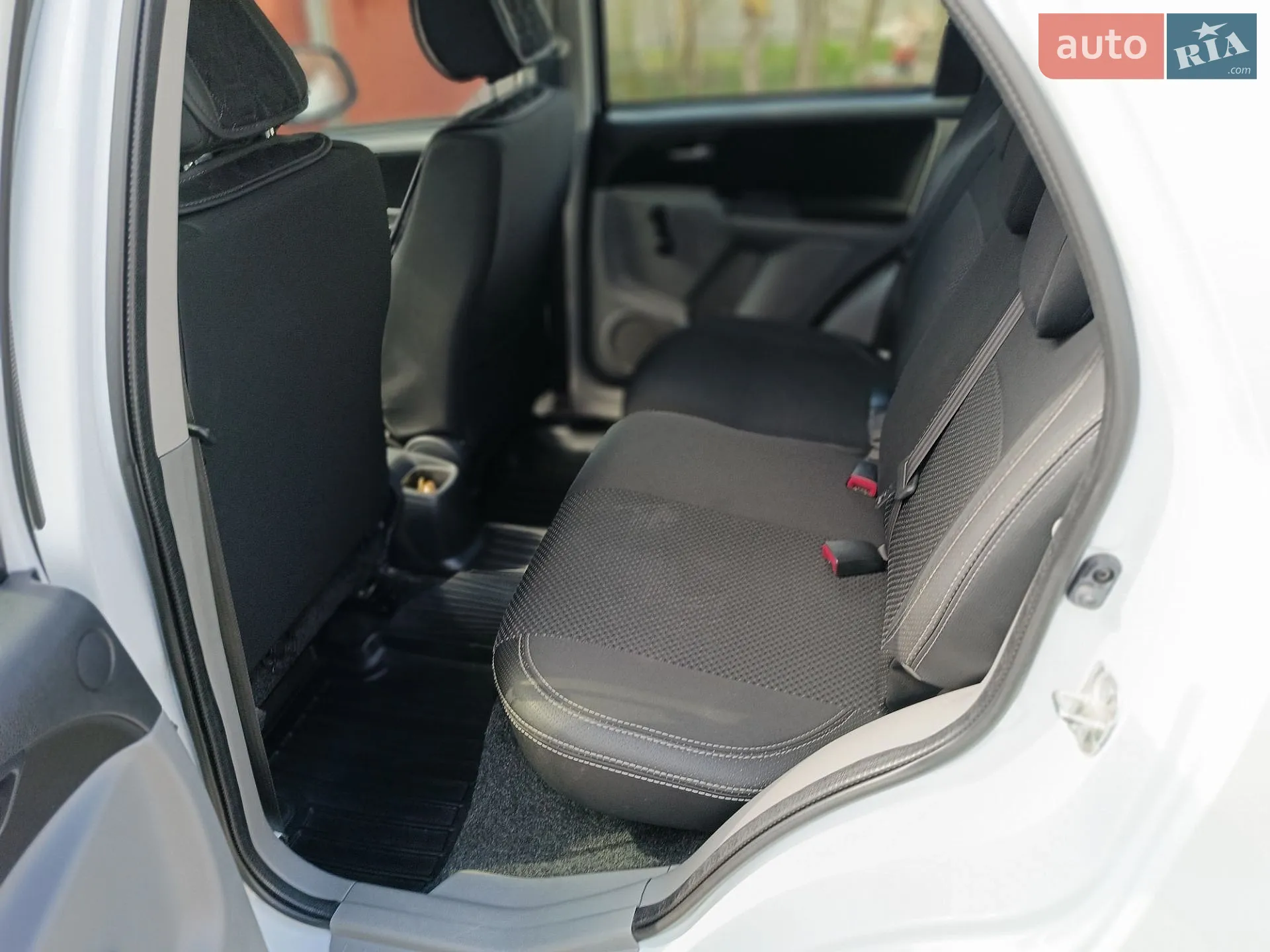 2013 Suzuki SX4 - мініатюра 10