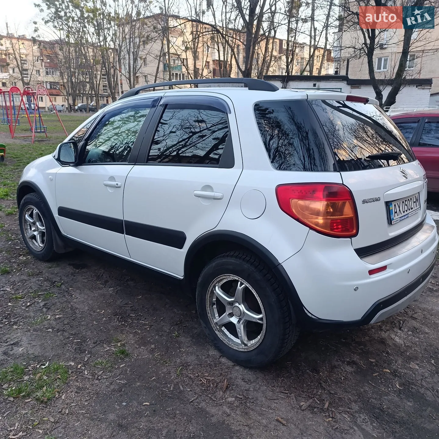 2011 Suzuki SX4 - мініатюра 10