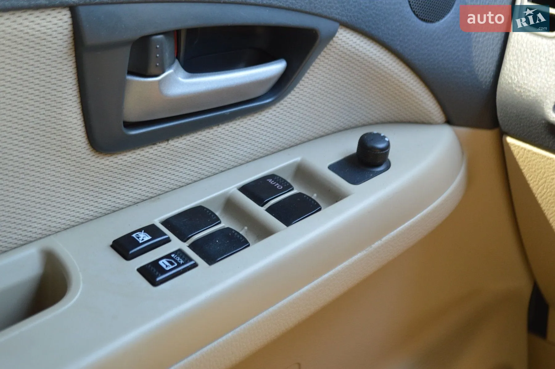 2011 Suzuki SX4 - мініатюра 24