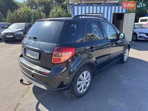 2010 Suzuki SX4 - мініатюра 3