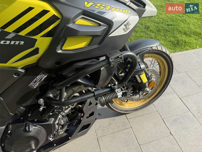 Мотоцикл Спорт-туризм Suzuki V-Strom 1000 2018 в Днепре фото 15 Мотоцикл Спорт-туризм Suzuki V-Strom 1000 2018 в Днепре