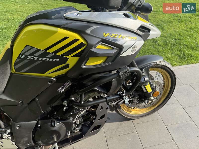 Мотоцикл Спорт-туризм Suzuki V-Strom 1000 2018 в Днепре фото 16 Мотоцикл Спорт-туризм Suzuki V-Strom 1000 2018 в Днепре