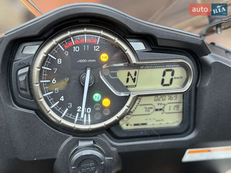 Мотоцикл Без обтекателей (Naked bike) Suzuki V-Strom 1000 2014 в Сновске