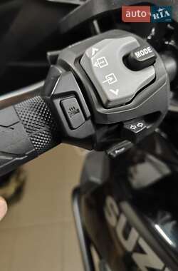 Мотоцикл Многоцелевой (All-round) Suzuki V-Strom 1050 2021 в 