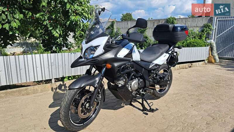 Мотоцикл Спорт-туризм Suzuki V-Strom 650 2014 в 
