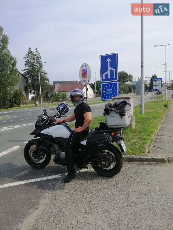 Мотоцикл Спорт-туризм Suzuki V-Strom 650 2015 в 
