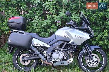Мотоцикл Туризм Suzuki V-Strom 650 2004 в 