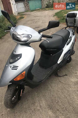 Скутер Suzuki Vecstar 125 2004 в 