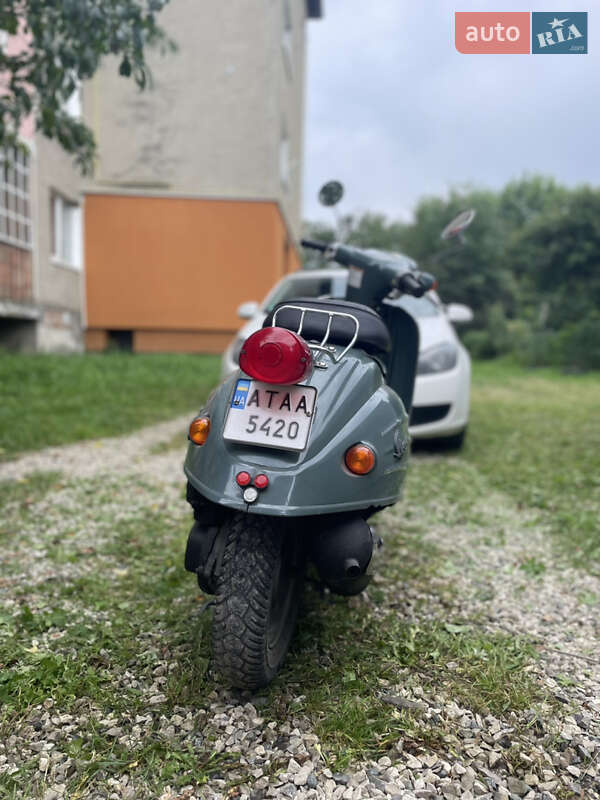 Мотоцикл Классик Suzuki Verde 50 1998 в Тысменице