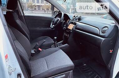 Внедорожник / Кроссовер Suzuki Vitara 2019 в Киеве