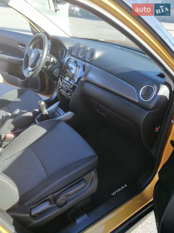 Внедорожник / Кроссовер Suzuki Vitara 2019 в Киеве