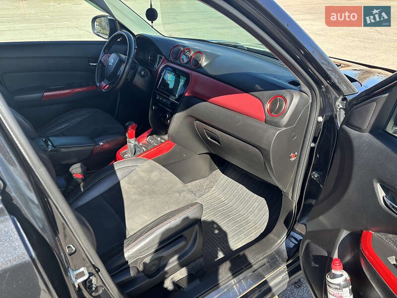 Позашляховик / Кросовер Suzuki Vitara 2017 в Запоріжжі