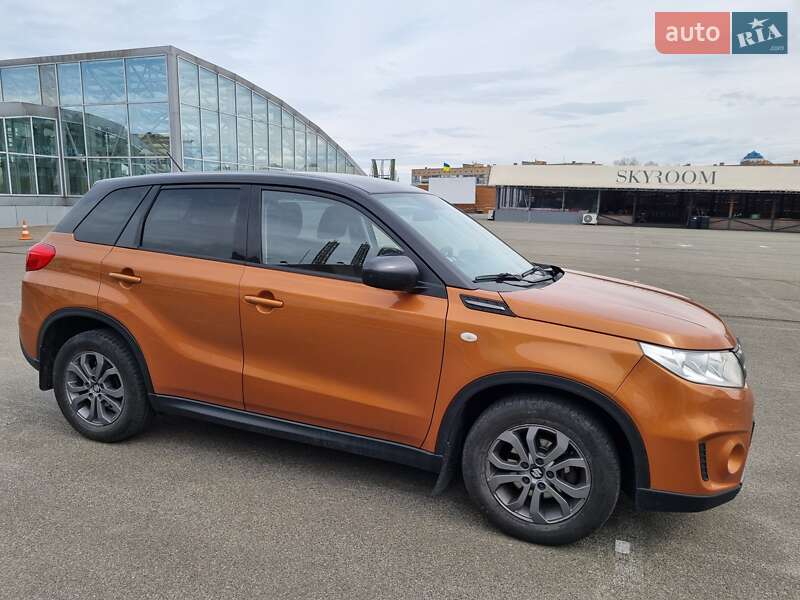 Внедорожник / Кроссовер Suzuki Vitara 2015 в Киеве