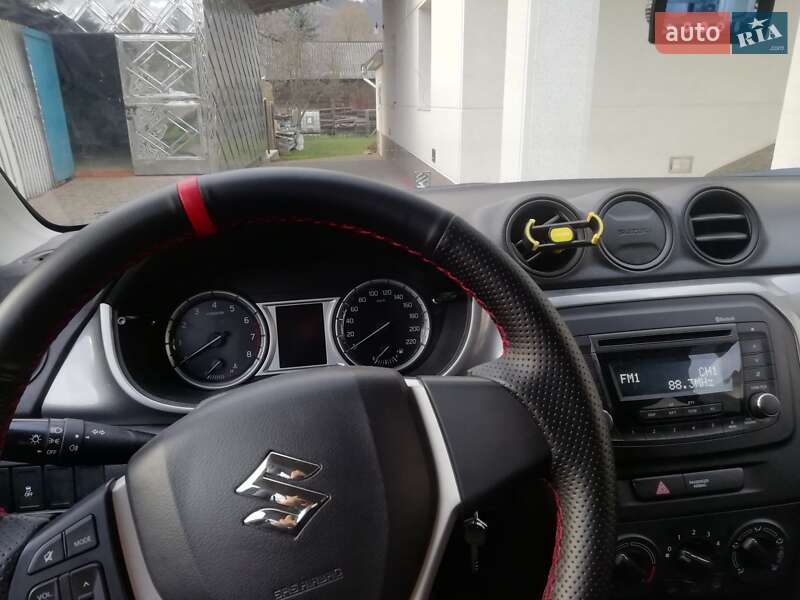 Позашляховик / Кросовер Suzuki Vitara 2017 в Рожнятові