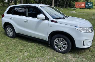 Позашляховик / Кросовер Suzuki Vitara 2016 в Хмельницькому