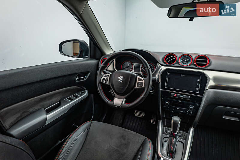 Внедорожник / Кроссовер Suzuki Vitara 2017 в Киеве