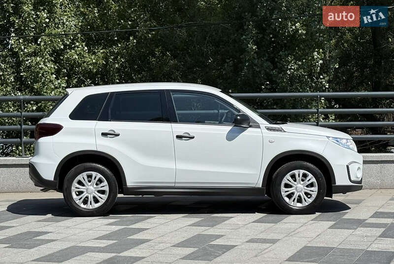 Внедорожник / Кроссовер Suzuki Vitara 2023 в Днепре