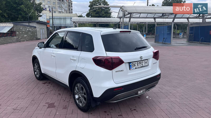 Внедорожник / Кроссовер Suzuki Vitara 2022 в Ровно