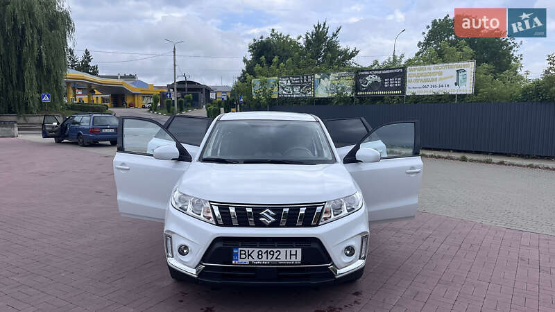 Внедорожник / Кроссовер Suzuki Vitara 2022 в Ровно