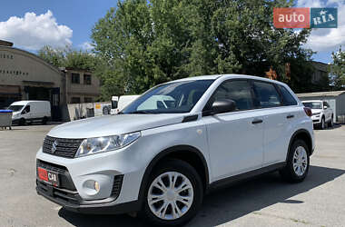 Позашляховик / Кросовер Suzuki Vitara 2021 в 