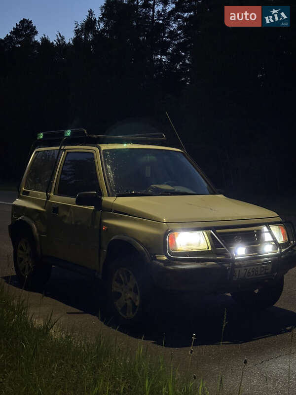 Позашляховик / Кросовер Suzuki Vitara 2002 в Славутичі