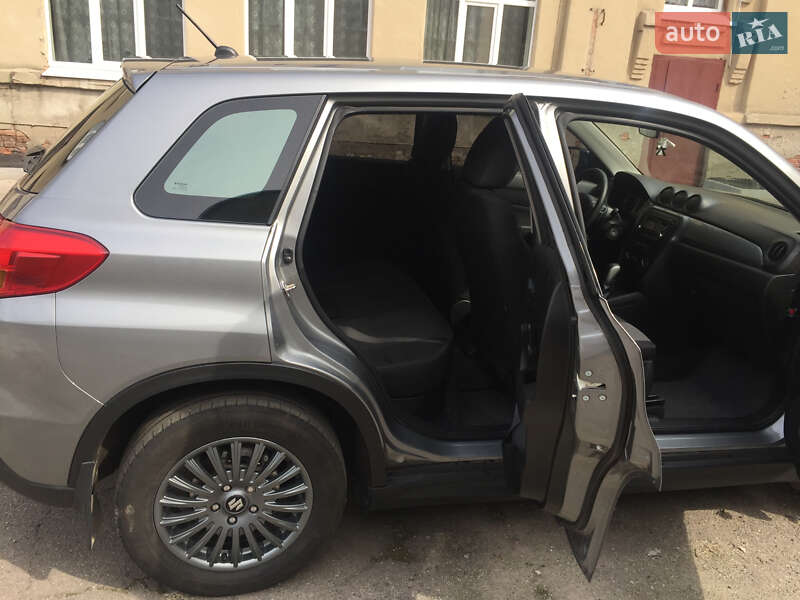 Позашляховик / Кросовер Suzuki Vitara 2017 в Харкові