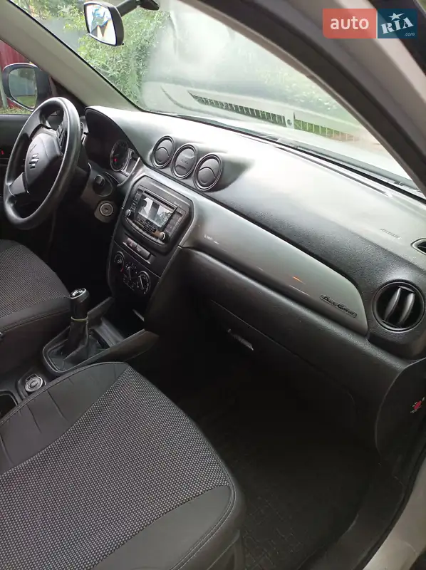 Suzuki Vitara 2015 VIN TSMLYE21S00126796 фото оголошення 17 з 55