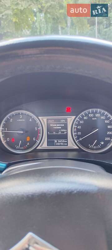 Внедорожник / Кроссовер Suzuki Vitara 2016 в Черкассах фото 13 Внедорожник / Кроссовер Suzuki Vitara 2016 в Черкассах