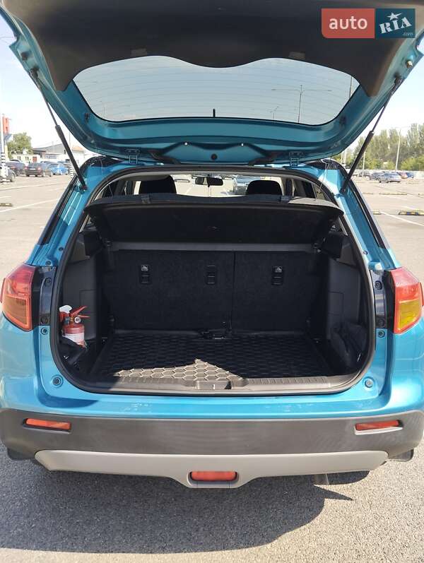 Позашляховик / Кросовер Suzuki Vitara 2016 в Дніпрі