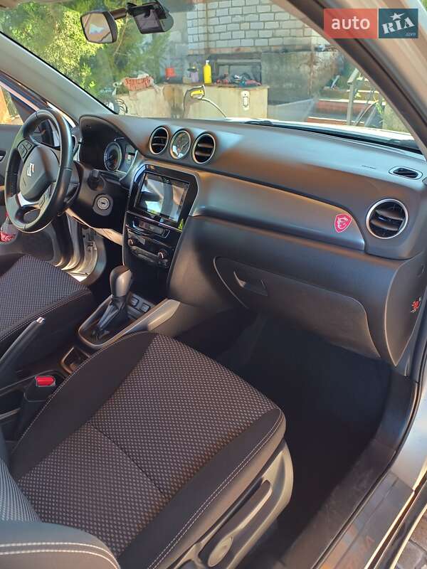 Позашляховик / Кросовер Suzuki Vitara 2020 в Дніпрі фото 8 Позашляховик / Кросовер Suzuki Vitara 2020 в Дніпрі
