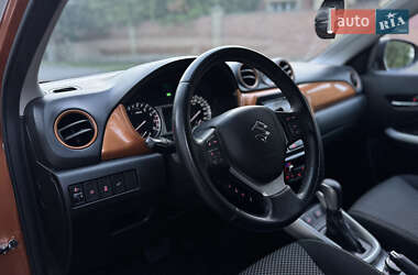 Внедорожник / Кроссовер Suzuki Vitara 2015 в 