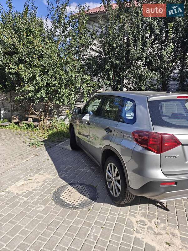 Внедорожник / Кроссовер Suzuki Vitara 2019 в Киеве