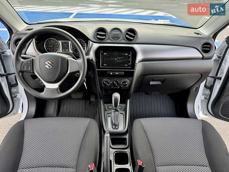 Внедорожник / Кроссовер Suzuki Vitara 2023 в Киеве
