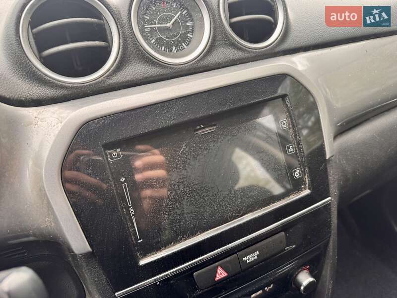 Внедорожник / Кроссовер Suzuki Vitara 2016 в Одессе