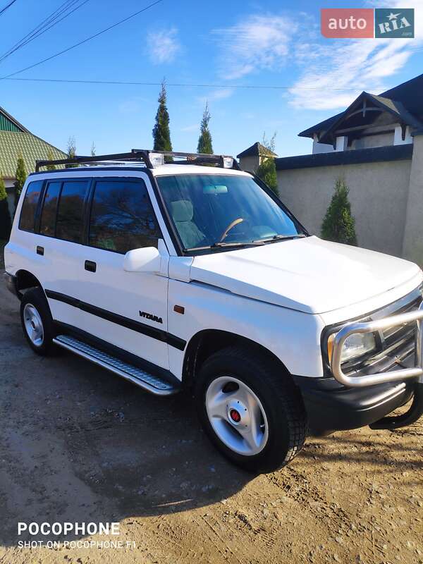 Внедорожник / Кроссовер Suzuki Vitara 1995 в Львове