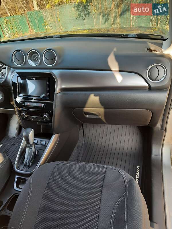 Внедорожник / Кроссовер Suzuki Vitara 2021 в Днепре