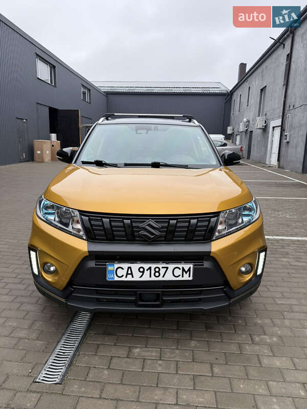 Внедорожник / Кроссовер Suzuki Vitara 2019 в Киеве