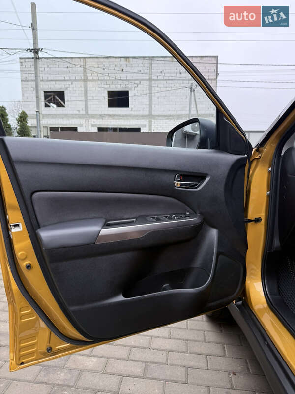 Внедорожник / Кроссовер Suzuki Vitara 2019 в Киеве