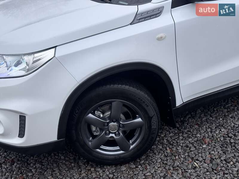 Внедорожник / Кроссовер Suzuki Vitara 2017 в Хмельницком