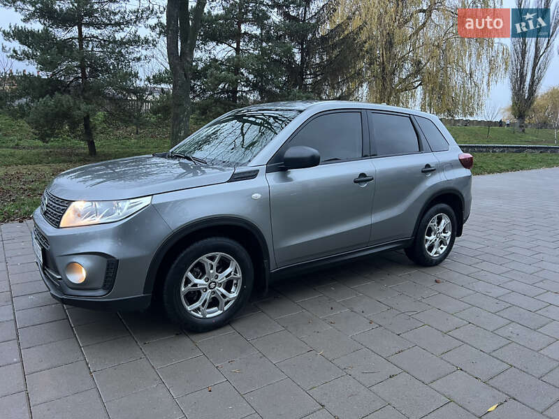 Внедорожник / Кроссовер Suzuki Vitara 2021 в Киеве