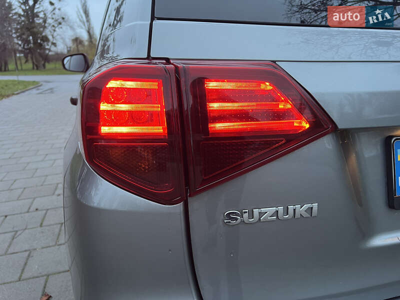 Внедорожник / Кроссовер Suzuki Vitara 2021 в Киеве