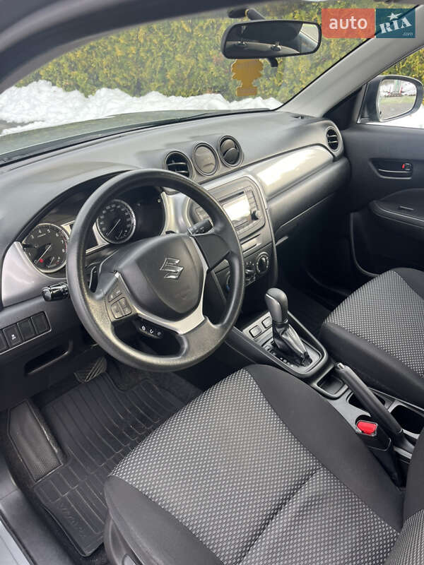 Внедорожник / Кроссовер Suzuki Vitara 2017 в Львове