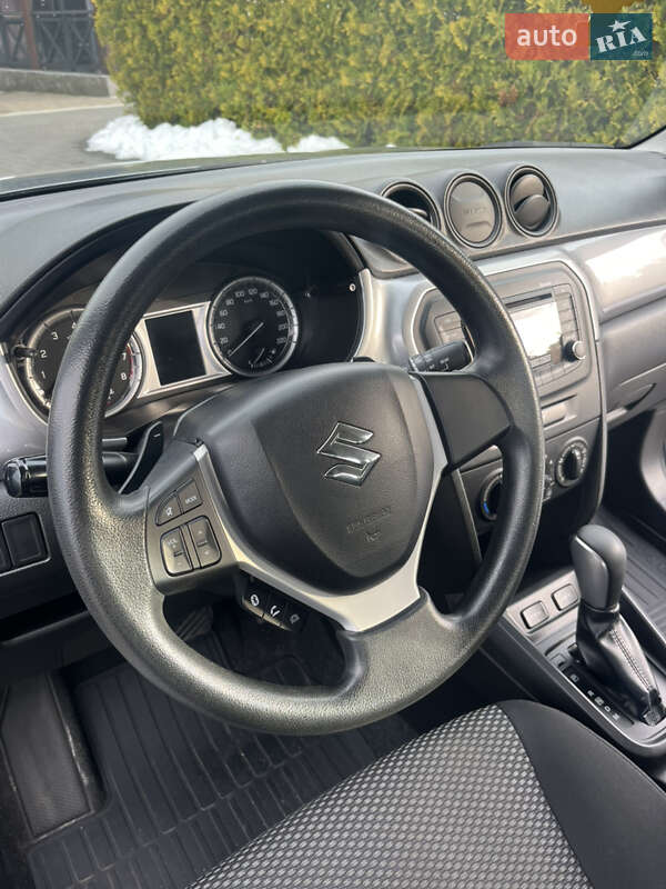 Внедорожник / Кроссовер Suzuki Vitara 2017 в Львове