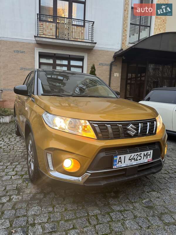 Внедорожник / Кроссовер Suzuki Vitara 2020 в Киеве