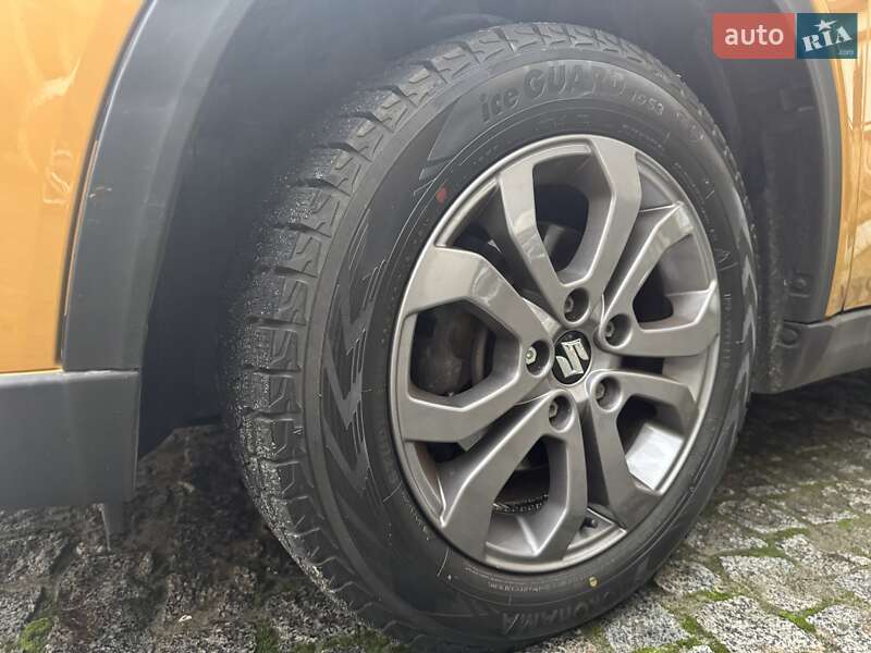 Внедорожник / Кроссовер Suzuki Vitara 2020 в Киеве