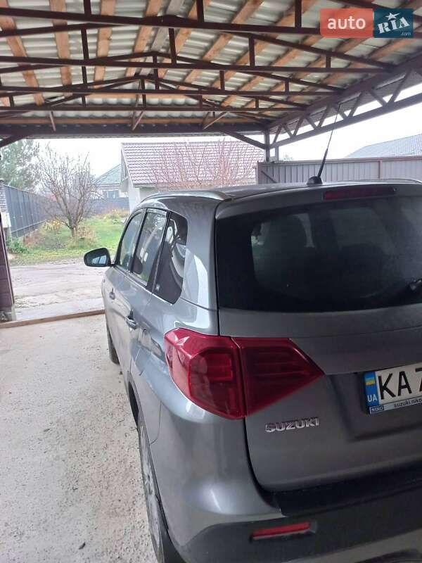 Внедорожник / Кроссовер Suzuki Vitara 2020 в Киеве