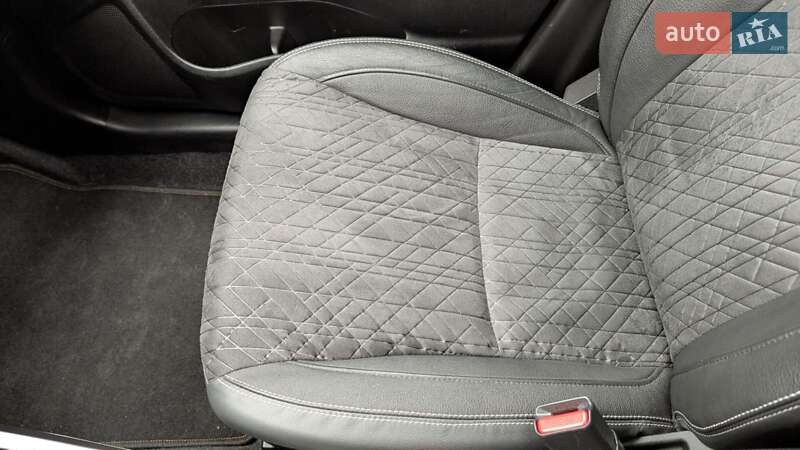 Позашляховик / Кросовер Suzuki Vitara 2020 в Львові